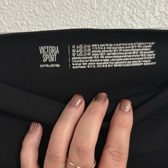 NWOT- Victoria Sectret high-waisted- black- side cut-out leggings- Size small - Picture 3 of 7